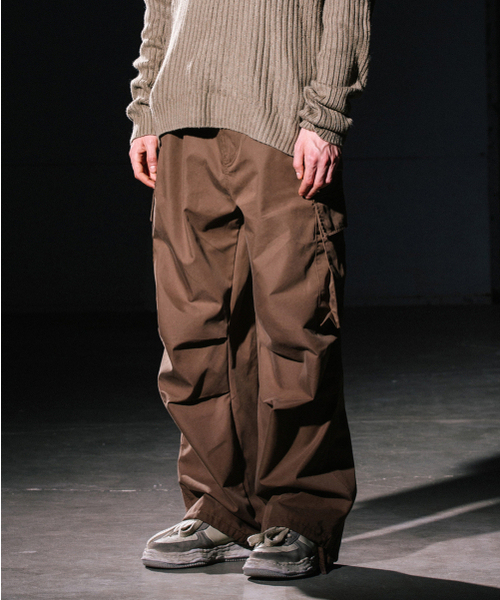 Big Unionの「PLEATED CARGO PANTS (CT) / BROWN(スウェットパンツ・レディース・その他・X-SMALL/SMALL/MEDIUM/LARGE)」の4枚目の写真