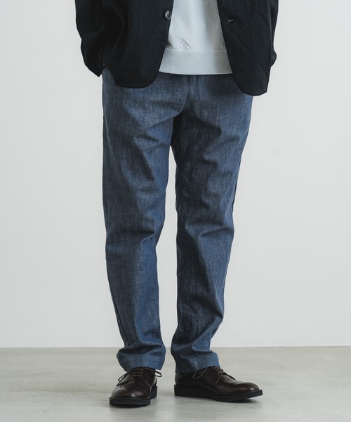 quadro（クオドロ）の「グレイッシュネイビーストレッチデニムイージーパンツ（デニムパンツ・メンズ・ネイビー・MEDIUM）」の10枚目の写真