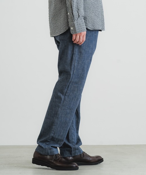 quadro（クオドロ）の「グレイッシュネイビーストレッチデニムイージーパンツ（デニムパンツ・メンズ・ネイビー・MEDIUM）」の3枚目の写真