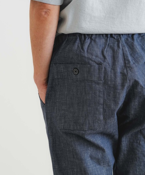 quadro（クオドロ）の「グレイッシュネイビーストレッチデニムイージーパンツ（デニムパンツ・メンズ・ネイビー・MEDIUM）」の4枚目の写真