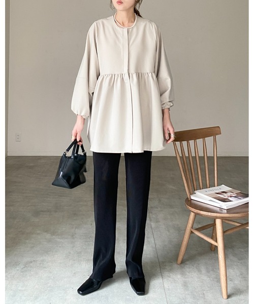 She's Closet(シーズクローゼット)の「ウエストギャザー切り替え長袖ペプラムノーカラージャケット(その他トップス・レディース・ネイビー/ベージュ/ブラック・L/M)」の4枚目の写真