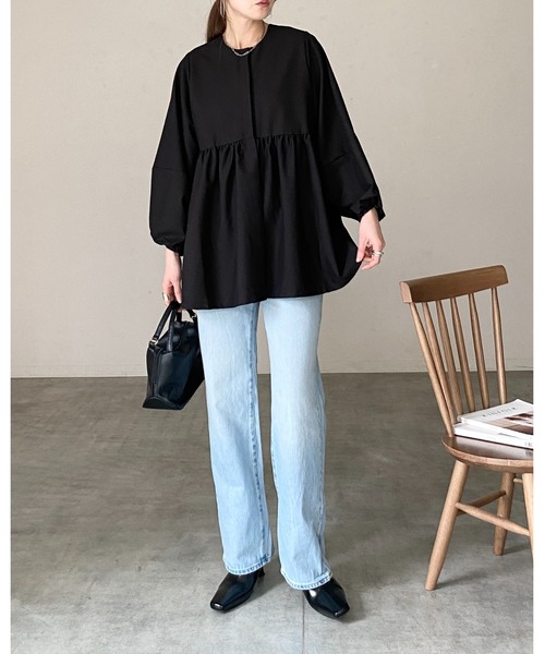 She's Closet(シーズクローゼット)の「ウエストギャザー切り替え長袖ペプラムノーカラージャケット(その他トップス・レディース・ネイビー/ベージュ/ブラック・L/M)」の5枚目の写真