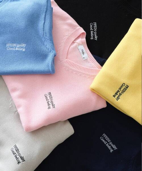 FFEIN(フェイン)の「【FFEIN(フェイン)】ワンポイントロゴVネックニット/ 刺繍 ワンポイント 長袖 綿ニット【短丈】(ニット/セーター・メンズ・ネイビー/イエロー/ブラック/ブルー/ピンク/アイボリー・SMALL/LARGE/MEDIUM)」の9枚目の写真