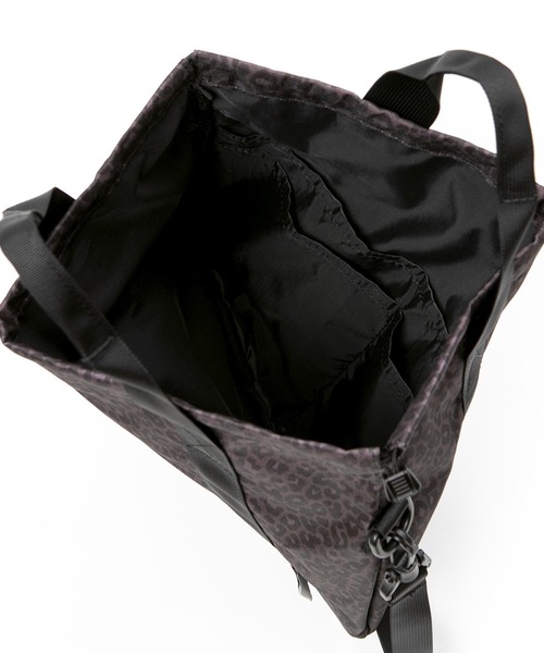 Drifter（ドリフター）の「LUNE TOTE／ルーントート（ショルダーバッグ・レディース・パープル/ブラック/ピーコックグリーン系/ブラック系その他・FREE）」の13枚目の写真