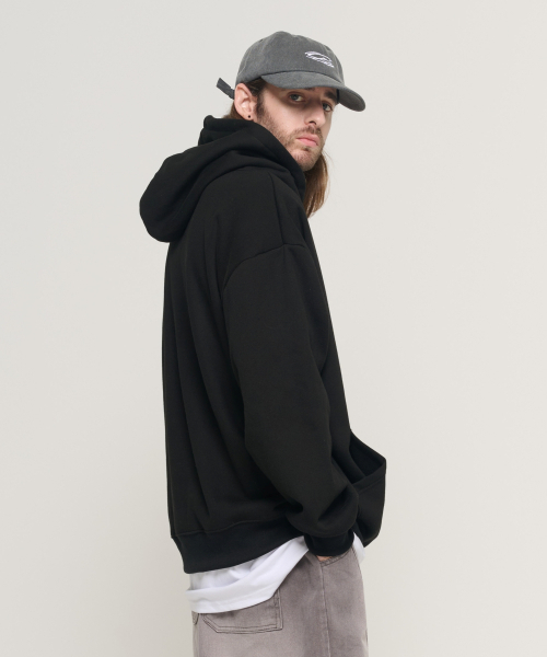 CARGOBROS(カーゴブロス)の「エッセンシャルロゴオーバーフィットフードTシャツ(ブラック)(パーカー・メンズ・その他・SMALL/MEDIUM/LARGE/X-LARGE/S-M/M-L/L-XL/XL-XXL)」の4枚目の写真