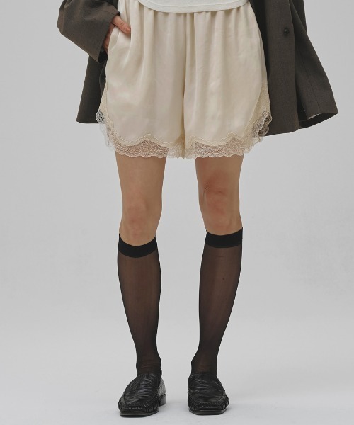 TODAYFUL(トゥデイフル)の「Satin Lace Halfpants(その他パンツ・レディース・ミント/ブラック/アイボリー・38inch/36inch)」の14枚目の写真