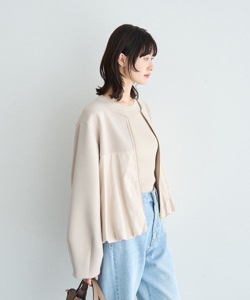 YECCA VECCA（イェッカヴェッカ）の「異素材MIXバルーンブルゾン（ブルゾン・レディース・ネイビー/ライトベージュ・FREE）」の4枚目の写真