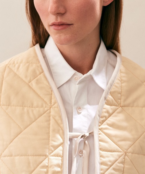 LAVENHAM（ラベンハム）の「Front Bow Gilet Womens / フロント ボウ ジレ ウィメンズ（ベスト・レディース・ライトブルー/ベージュ・8/10/12）」の7枚目の写真