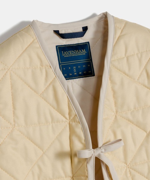 LAVENHAM（ラベンハム）の「Front Bow Gilet Womens / フロント ボウ ジレ ウィメンズ（ベスト・レディース・ライトブルー/ベージュ・8/10/12）」の11枚目の写真