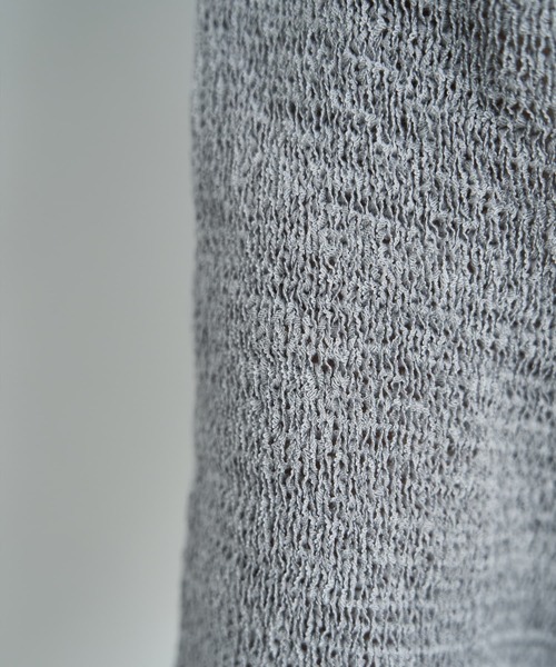 STYLE DELI（スタイルデリ）の「微シアーシャリ感Vネックニット（ニット/セーター・レディース・ライトグレー/オフホワイト・FREE）」の8枚目の写真