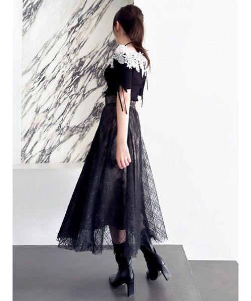 dazzlin（ダズリン）の「レースオフショルニットトップス（ニット/セーター・レディース・グレー/ブラック/オフホワイト・FREE）」の4枚目の写真