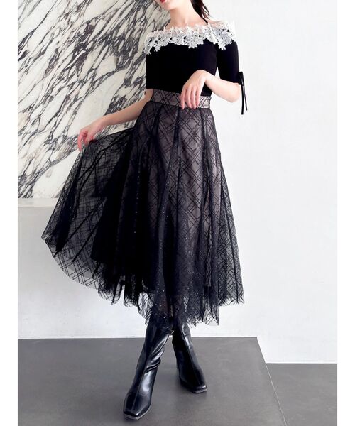 dazzlin（ダズリン）の「レースオフショルニットトップス（ニット/セーター・レディース・グレー/ブラック/オフホワイト・FREE）」の5枚目の写真