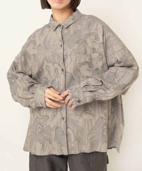 RNA-N(アールエヌエーエヌ)の「B2958 リーフストライプ柄シャツ(シャツ/ブラウス・レディース・ベージュ/ネイビー/グレー・FREE)」の19枚目の写真