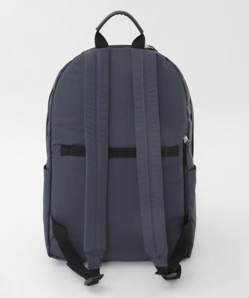 MELROSE claire（メルローズ クレール）の「【撥水軽量！大人の12ポケットリュック】（バックパック/リュック・レディース・ブラック/ベージュ/ダークグレー・FREE）」の4枚目の写真