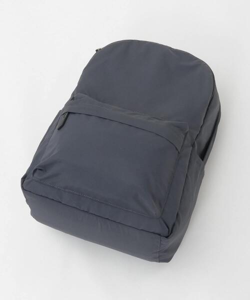 MELROSE claire（メルローズ クレール）の「【撥水軽量！大人の12ポケットリュック】（バックパック/リュック・レディース・ブラック/ベージュ/ダークグレー・FREE）」の5枚目の写真