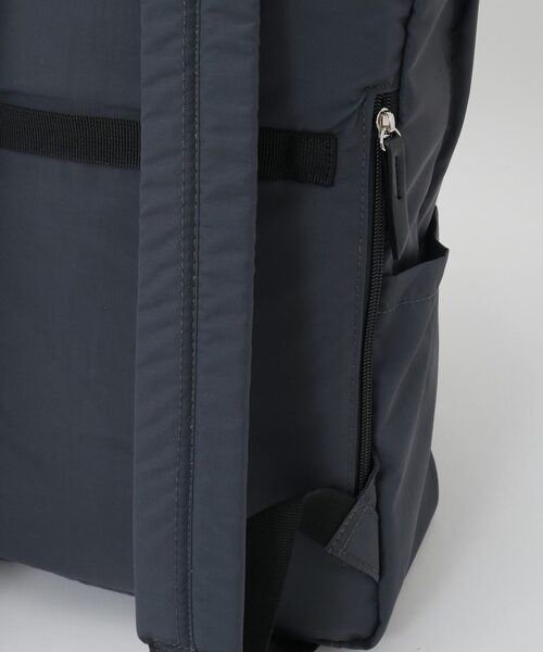 MELROSE claire（メルローズ クレール）の「【撥水軽量！大人の12ポケットリュック】（バックパック/リュック・レディース・ブラック/ベージュ/ダークグレー・FREE）」の17枚目の写真