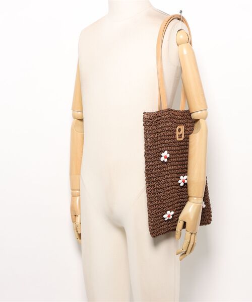 PAUL & JOE ACCESSOIRES(ポールアンドジョーアクセソワ)の「【PAUL & JOE ACCESSOIRES /ポール アンド ジョー アクセソワ 】 BEADS MOTIF トートバッグ(トートバッグ・レディース・パープル/ブラウン・FREE)」の4枚目の写真