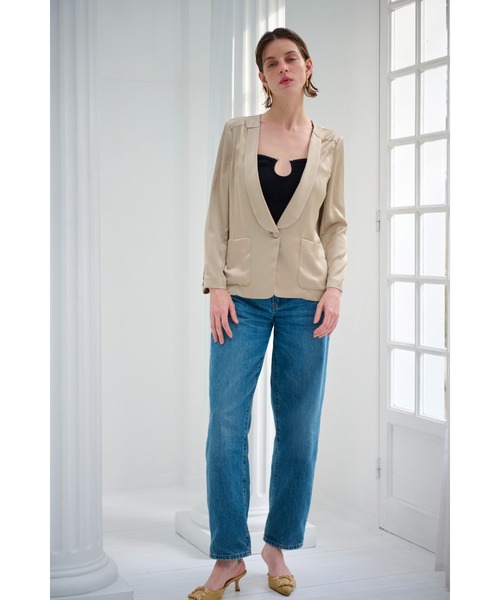 Estella.K(エステラケー)の「Rosana Jacket エアリーサテンジャケット(その他アウター・レディース・ベージュ/オフホワイト/ブラック・FREE)」の12枚目の写真