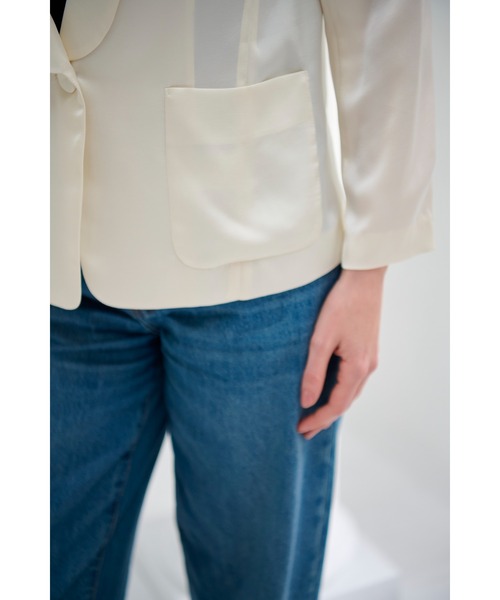 Estella.K(エステラケー)の「Rosana Jacket エアリーサテンジャケット(その他アウター・レディース・ベージュ/オフホワイト/ブラック・FREE)」の18枚目の写真