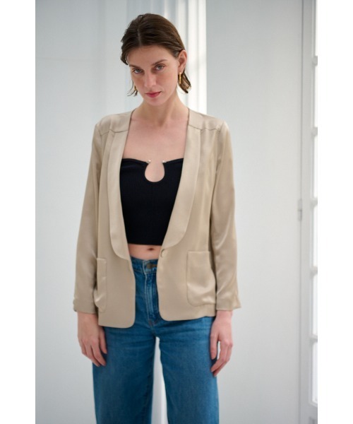 Estella.K(エステラケー)の「Rosana Jacket エアリーサテンジャケット(その他アウター・レディース・ベージュ/オフホワイト/ブラック・FREE)」の16枚目の写真