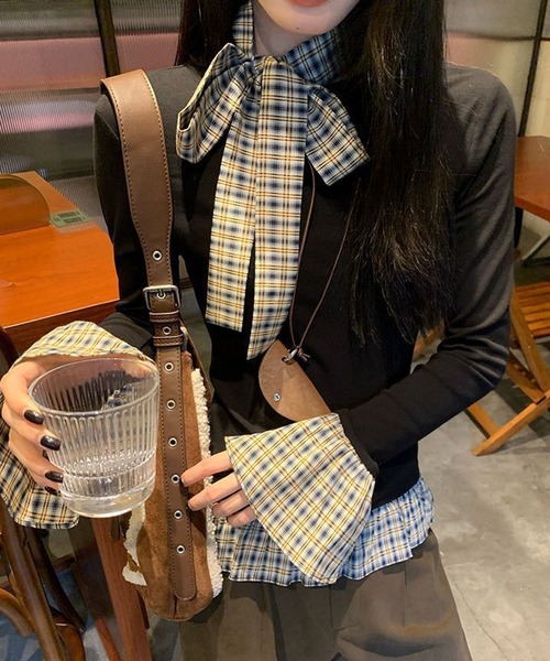 HALEY PESCA（ヘーリーペスカ）の「HALEY PESCA/紐付きフリルトップス　カットソー（Tシャツ/カットソー・レディース・ブラック・SMALL）」の6枚目の写真