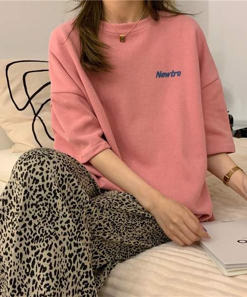 ARCADE(アーケード)の「韓国風 オーバーサイズ ロゴ 半袖Tシャツ ドロップショルダー -ARCADE Limited Line-(Tシャツ/カットソー・レディース・ネイビー/オートミール/スモークピンク・FREE)」の7枚目の写真