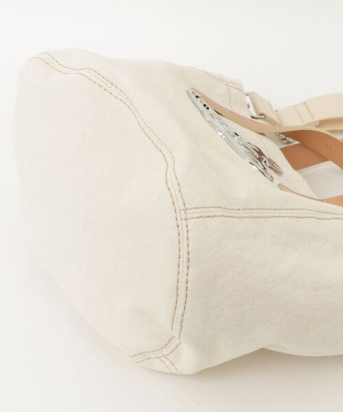Vivienne Westwood MAN（ヴィヴィアンウエストウッドマン）の「CANVAS HENRY SMALL TOTE（ショルダーバッグ・メンズ・ホワイト・FREE）」の3枚目の写真