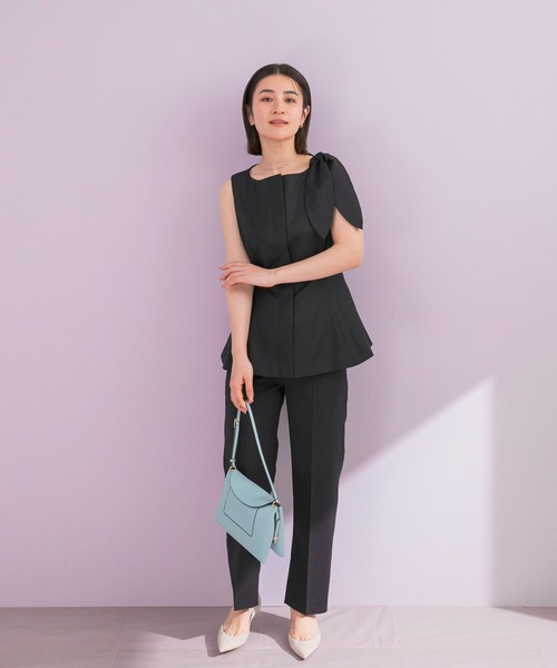 URBAN RESEARCH ROSSO WOMEN（アーバンリサーチ　ロッソ）の「リボンデザイン2WAYジレセットアップ（セットアップ・レディース・チャコールグレー/ブラック・38/36）」の2枚目の写真