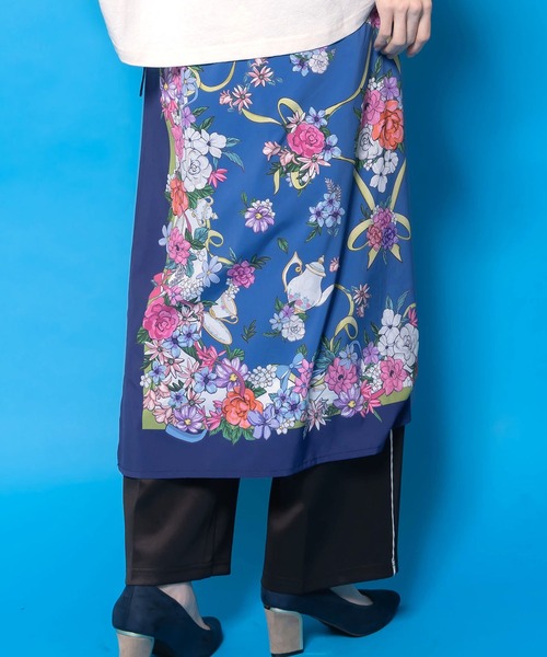 iS ScoLar(イズスカラー)の「561227:スカーフ柄巻きスカート付きパンツ(その他パンツ・レディース・ネイビー/ブラック/アイボリー・M)」の11枚目の写真