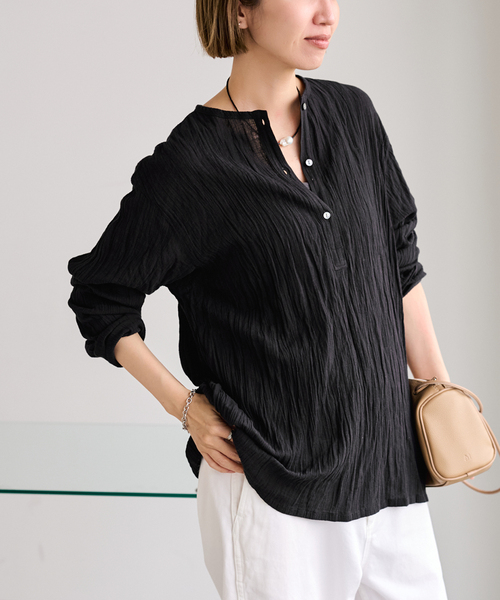 FRAMeWORK（フレームワーク）の「LINENmixクレープヘンリーネックブラウス（シャツ/ブラウス・レディース・ホワイト/ブラック/サックスブルー/ブルー・FREE）」の12枚目の写真