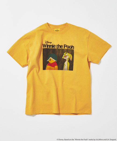 JOURNAL STANDARD(ジャーナルスタンダード)の「クマのプーさん プリントTシャツ(Tシャツ/カットソー・メンズ・マスタード/ホワイト/ブラック系その他/アーミー・MEDIUM/LARGE)」の2枚目の写真