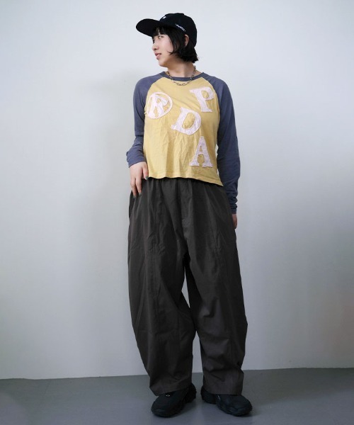 aquagarage(アクアガレージ)の「バレルレッグパンツ(その他パンツ・レディース・ブラック/アイボリー/チャコール・L/M)」の21枚目の写真