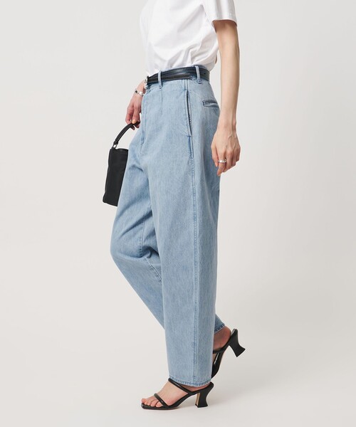 UNITED ARROWS(ユナイテッドアローズ)の「カーブ デニムパンツ(デニムパンツ・レディース・ライトブルー/ダークグレー/コバルトブルー・38/36)」の4枚目の写真