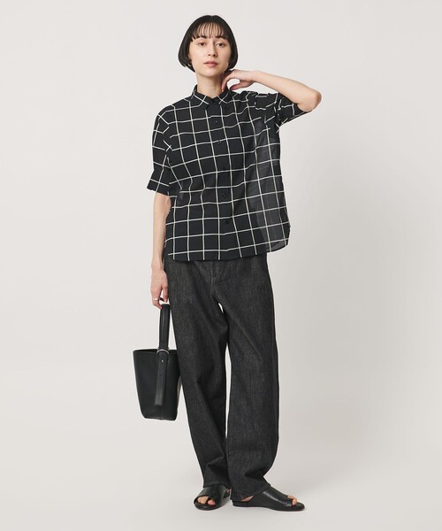 UNITED ARROWS(ユナイテッドアローズ)の「カーブ デニムパンツ(デニムパンツ・レディース・ライトブルー/ダークグレー/コバルトブルー・38/36)」の8枚目の写真