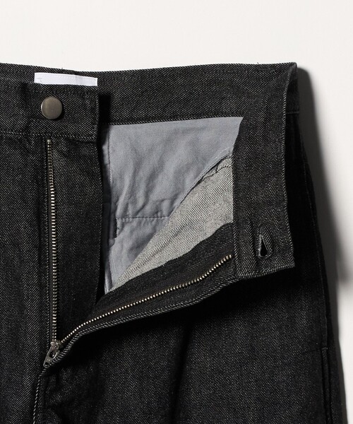 UNITED ARROWS(ユナイテッドアローズ)の「カーブ デニムパンツ(デニムパンツ・レディース・ライトブルー/ダークグレー/コバルトブルー・38/36)」の21枚目の写真