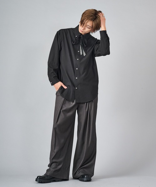 REGIEVO(レジエボ)の「エレガントなリボン付きシャツ(シャツ/ブラウス・メンズ・ブラック/オフホワイト・LARGE/MEDIUM)」の17枚目の写真