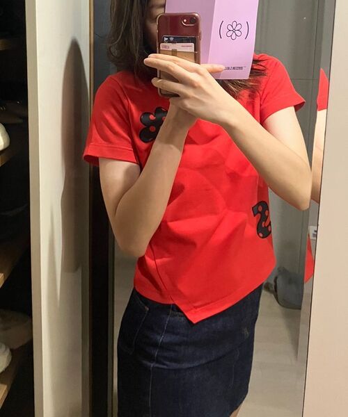 OWURA（オウラ）の「ロゴアプリケーションショートスリーブTシャツ_レッド（Tシャツ/カットソー・レディース・その他・FREE）」の4枚目の写真