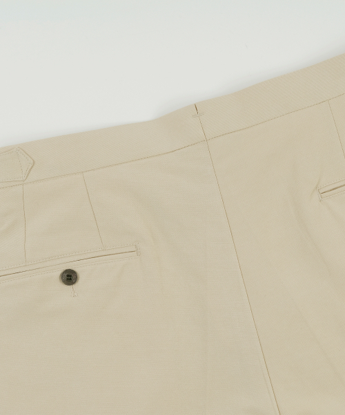 BELLIEF（ベリーフ）の「Essential Linen Cotton Twill Adjust 2-Pleated Relaxed Chino (Beige)（その他パンツ・メンズ・その他・LARGE/X-LARGE/MEDIUM）」の5枚目の写真