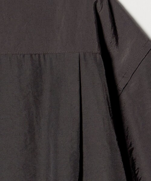 BEAUTY&YOUTH UNITED ARROWS(ビューティーアンドユースユナイテッドアローズ)の「シーン ナイロン レギュラー シャツ GRANDE型(シャツ/ブラウス・メンズ・ダークブラウン/ブラック・M/S/XL/L)」の17枚目の写真
