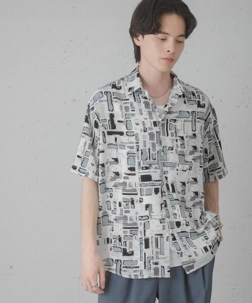SENSE OF PLACE by URBAN RESEARCH(センスオブプレイスバイアーバンリサーチ)の「アソートパターンレギュラーカラーショートスリーブシャツ(シャツ/ブラウス・メンズ・ブラック/ホワイト/ブラウン・MEDIUM/LARGE)」の4枚目の写真