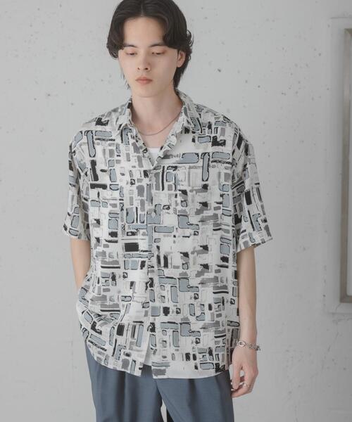 SENSE OF PLACE by URBAN RESEARCH(センスオブプレイスバイアーバンリサーチ)の「アソートパターンレギュラーカラーショートスリーブシャツ(シャツ/ブラウス・メンズ・ブラック/ホワイト/ブラウン・MEDIUM/LARGE)」の6枚目の写真