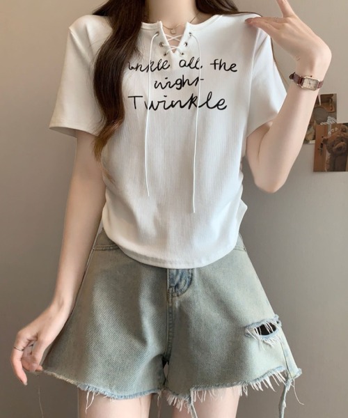 2ly2(トゥーリートゥー)の「レースアップロゴリブTシャツ レディース 半袖 トップス 韓国風(Tシャツ/カットソー・レディース・ダークグレー/ホワイト/ライトグレー・FREE)」の2枚目の写真