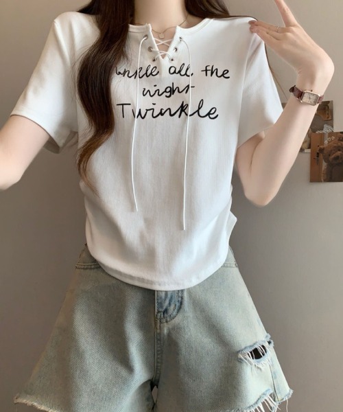 2ly2(トゥーリートゥー)の「レースアップロゴリブTシャツ レディース 半袖 トップス 韓国風(Tシャツ/カットソー・レディース・ダークグレー/ホワイト/ライトグレー・FREE)」の4枚目の写真