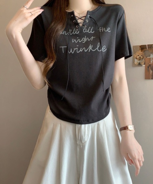 2ly2(トゥーリートゥー)の「レースアップロゴリブTシャツ レディース 半袖 トップス 韓国風(Tシャツ/カットソー・レディース・ダークグレー/ホワイト/ライトグレー・FREE)」の15枚目の写真