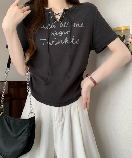 2ly2(トゥーリートゥー)の「レースアップロゴリブTシャツ レディース 半袖 トップス 韓国風(Tシャツ/カットソー・レディース・ダークグレー/ホワイト/ライトグレー・FREE)」の10枚目の写真