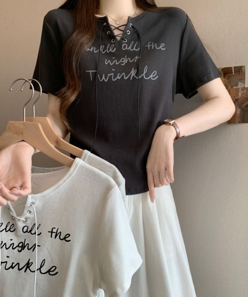 2ly2(トゥーリートゥー)の「レースアップロゴリブTシャツ レディース 半袖 トップス 韓国風(Tシャツ/カットソー・レディース・ダークグレー/ホワイト/ライトグレー・FREE)」の9枚目の写真