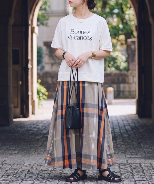 SELECT LEVERY(セレクトリベリー)の「メッシュワイドプルオーバー Tシャツ(Tシャツ/カットソー・レディース・ブルー/アイボリー/グリーン/ブラック・MEDIUM/LARGE)」の16枚目の写真