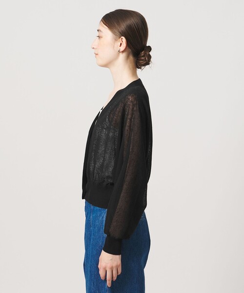 UNITED ARROWS（ユナイテッドアローズ）の「ドルマンスリーブ カーディガン ‐ウォッシャブル‐（カーディガン/ボレロ・レディース・ホワイト/ライラック/ブラック・FREE）」の17枚目の写真