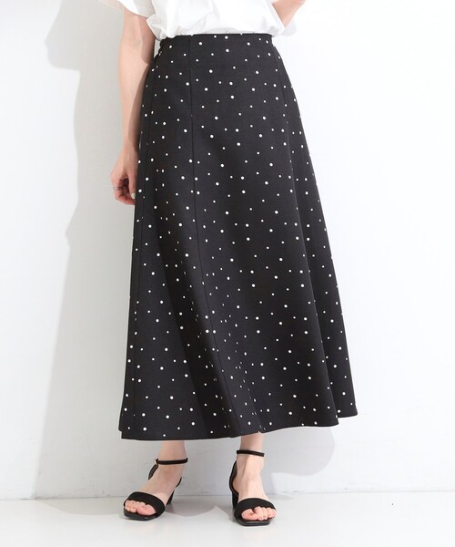 SHOO・LA・RUE(シューラルー)の「【S-LL】涼し気な ドット柄 麻調フレアスカート(スカート・レディース・ブラック系5/ブラウン系6・01/04/03/02)」の3枚目の写真