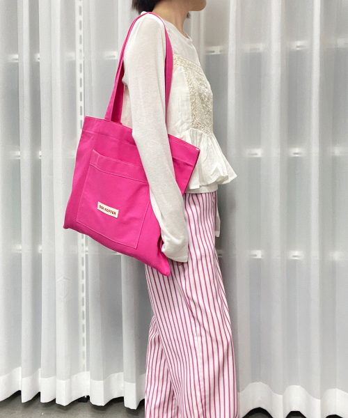DER KOFFER（デルコッファー）の「SHOPPER POCKET BAG [MAGENTA]（エコバッグ/サブバッグ・レディース・その他・FREE）」の4枚目の写真